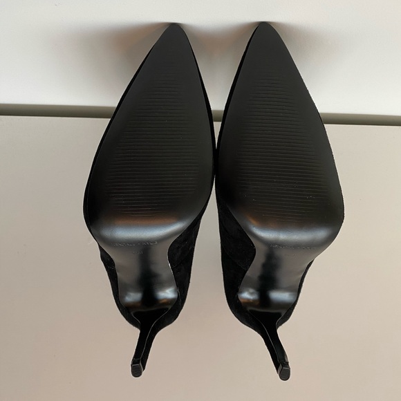 Kendall & Kylie Black Amber Suede Dress Booties - Picture 6 of 6